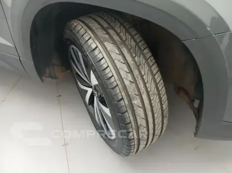 TAOS 1.4 250 TSI TOTAL FLEX COMFORTLINE AUTOMÁTICO