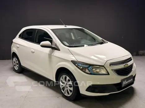 CHEVROLET ONIX 1.4 MPFI LT 8V FLEX 4P MANUAL 4 portas