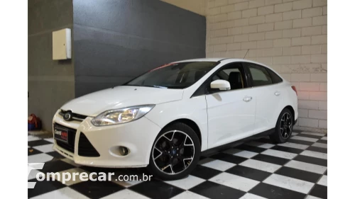 FORD FOCUS SEDAN - 2.0 TITANIUM SEDAN 16V 4P AUTOMÁTICO 4 portas