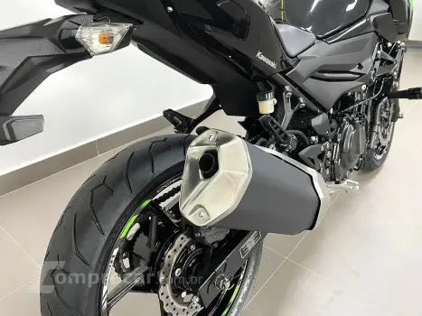 KAWASAKI Z400