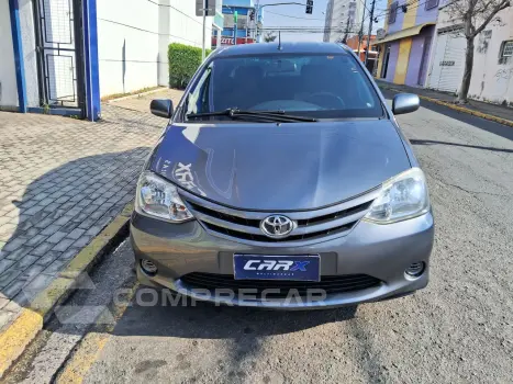 Etios Sedan 1.5 16V 4P FLEX XS
