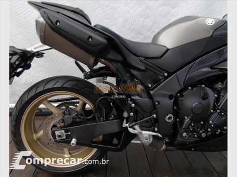 YZF R1