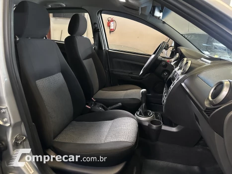 FIESTA 1.6 MPI Class Sedan 8V