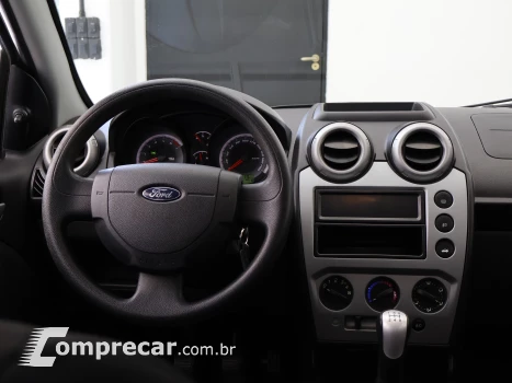 FIESTA 1.6 Rocam SE Sedan 8V