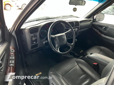 S10 2.4 MPFI Executive 4X2 CD 8V