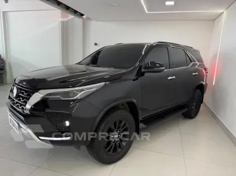 Toyota HILUX SWSRXA4FD 4 portas