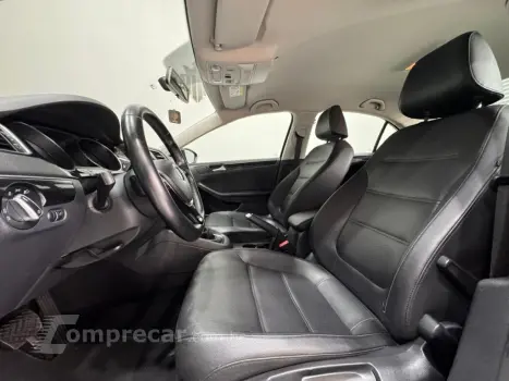 JETTA 2.0 TSI HIGHLINE 211CV GASOLINA 4P TIPTRONIC