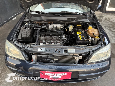 ASTRA 1.8 MPFI Comfort Sedan 8V