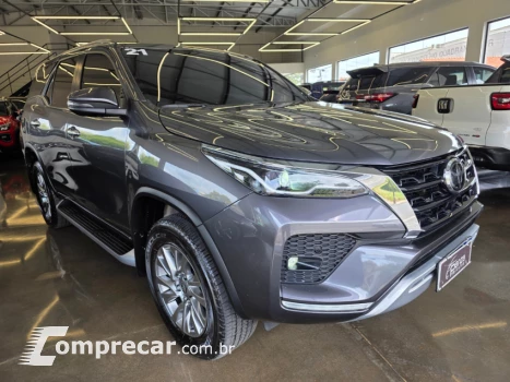 Toyota HILUX SW4 2.8 D-4d Turbo SRX 7L 4X4 4 portas