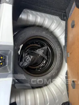 MARCH SV 1.6 16V Flex Fuel