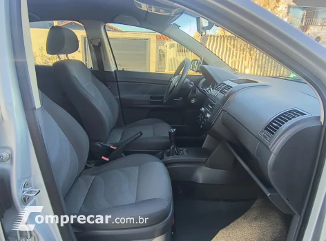 POLO SEDAN 1.6 MI 8V