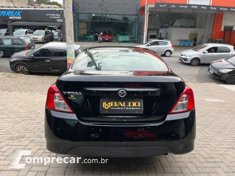 VERSA 1.0 12V FlexStart 4p Mec.