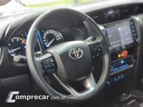 HILUX SW4 2.8 D-4d Turbo SRX 7L 4X4
