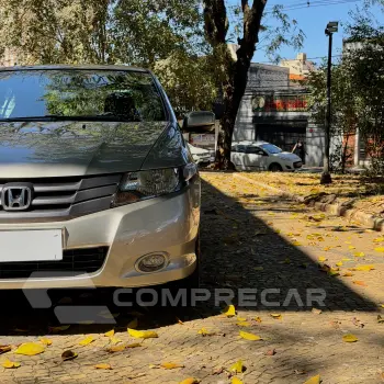 CITY 1.5 DX Sedan 16V