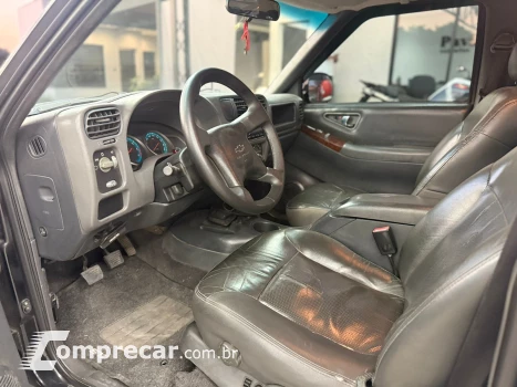 S10 2.4 MPFI Executive 4X2 CD 8V