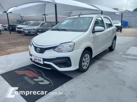 Toyota Etios Hatch 1.3 16V 4P FLEX X 4 portas