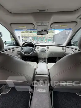 AZERA 3.3 MPFI GLS Sedan V6 24V