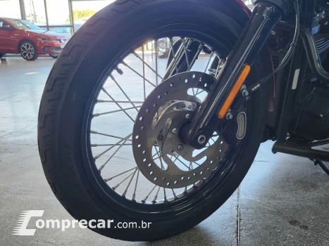 SOFTAIL STREET BOB