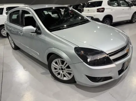 VECTRA 2.0 MPFI GT HATCH 8V FLEX 4P MANUAL