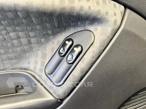 FIESTA 1.6 SE SEDAN 8V FLEX 4P MANUAL