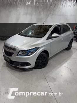 CHEVROLET ONIX 1.4 MPFI LT 8V FLEX 4P MANUAL 4 portas
