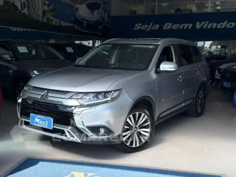 Mitsubishi OUTLANDER HPE-S 2.2 Diesel 4x4 Aut. 4 portas