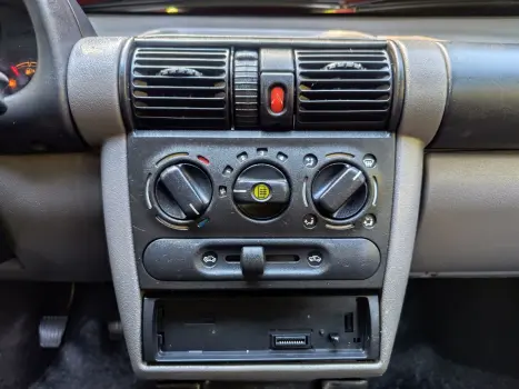 CLASSIC 1.0 MPFI LS 8V FLEX 4P MANUAL