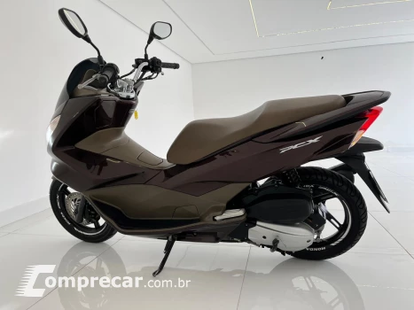 PCX 150 DLX