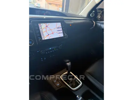 HILUX 2.8 D-4D TURBO DIESEL CD SRX 4X4 AUTOMÁTICO