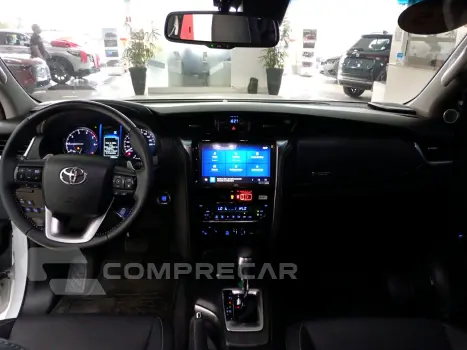 HILUX SW4 2.8 D-4D TURBO DIESEL SRX PLATINUM 4X4