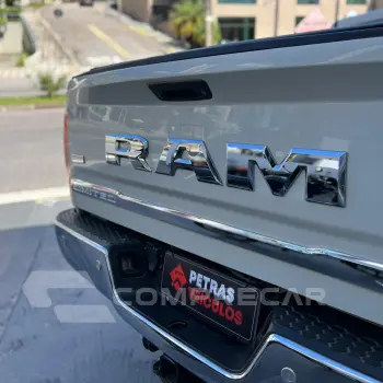 2500 6.7 I6 Turbo Laramie CD 4X4