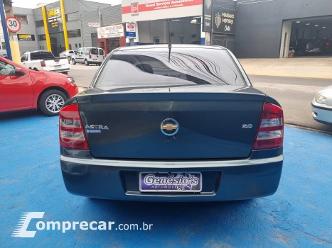 ASTRA 2.0 MPFI Advantage Sedan 8V