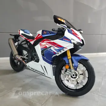 CBR 1000 RR-R FIREBLADE