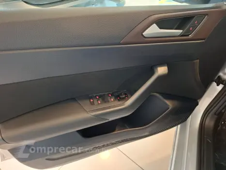 Virtus 1.0 4P 200 TSI FLEX HIGHLINE AUTOMÁTICO