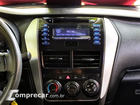 YARIS 1.5 16V FLEX SEDAN XL LIVE MULTIDRIVE