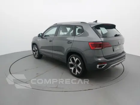 TAOS 1.4 250 TSI TOTAL FLEX HIGHLINE AUTOMÁTICO