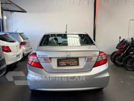 CIVIC - 1.8 LXS 16V 4P AUTOMÁTICO