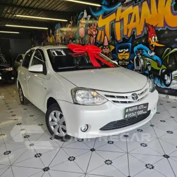 Toyota ETIOS HB X 13L MT 4 portas