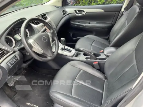 AZERA 3.0 MPFI GLS V6 24V