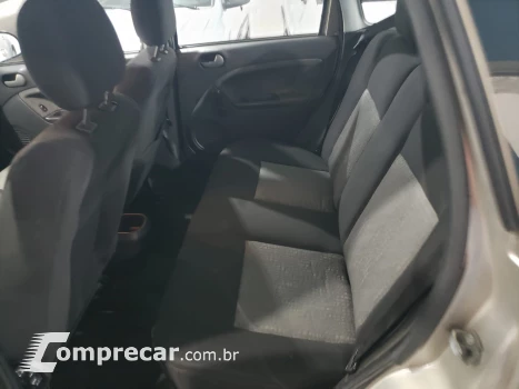Fiesta Sedam 1.6 Zetec