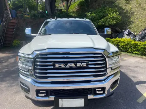 RAM 6.7 3500 Laramie Longhorn 4X4 CD 6 Cilindros Turbo