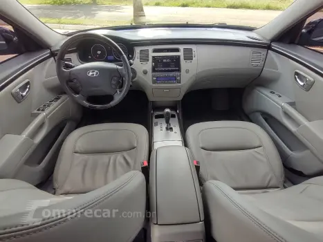 AZERA 3.3 MPFI GLS Sedan V6 24V