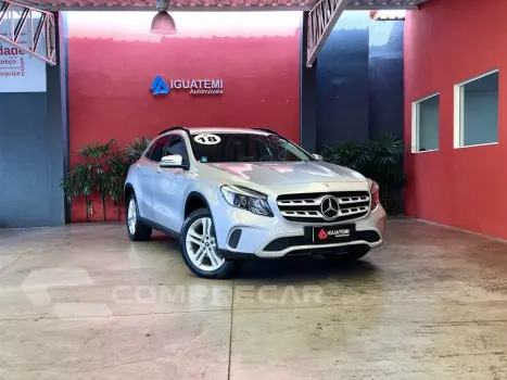 Mercedes-Benz GLA 200 1.6 CGI FLEX STYLE 7G-DCT 4 portas
