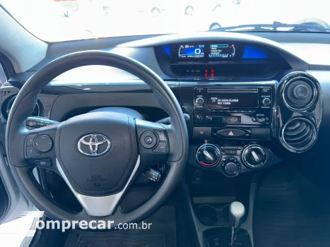 Étios Sedan XS 1.5