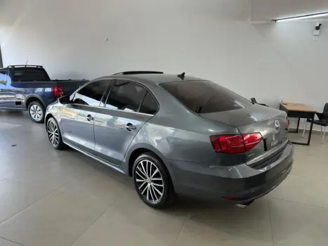 JETTA Highline 2.0 TSI 16V 4p Tiptronic