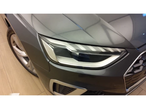 A4 2.0 TFSI GASOLINA PRESTIGE PLUS S TRONIC