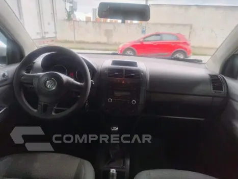 POLO SEDAN - 1.6 MI 8V 4P MANUAL