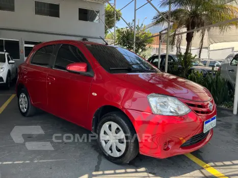 Toyota ETIOS XS 1.5 Flex 16V 5p Mec. 4 portas