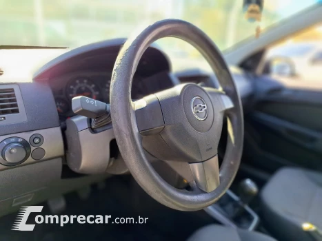 VECTRA 2.0 MPFI Expression 8V