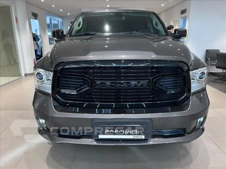 CLASSIC 5.7 V8 GASOLINA LARAMIE NIGHT EDITION CD
